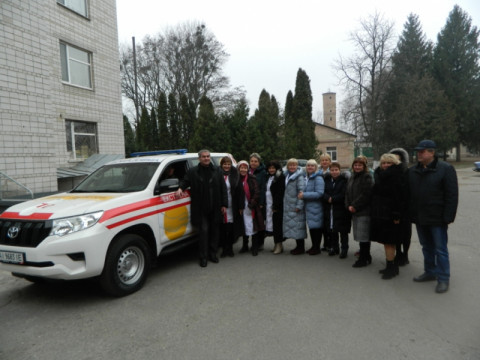 У Яготині лікарня отримала у подарунок автомобіль Toyota Land Cruiser (ФОТО)