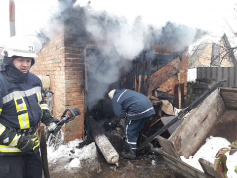 У Бориспільському районі ліквідували загорання господарчої будівлі