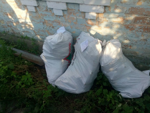 Буча: у чоловіка вилучили три мішки канабісу