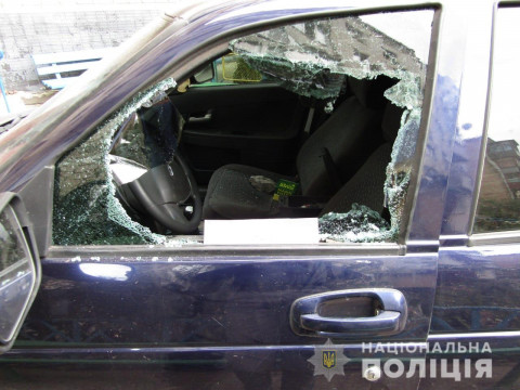 У Миронівському районі чоловік поцупив гроші з автівки начальника задля помсти