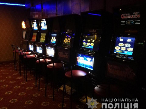 У Василькові громадянин допоміг правоохоронцям викрити підпільний зал гральних автоматів (ФОТО)