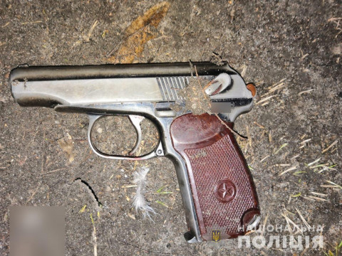 Поліція затримала хулігана, який стріляв у поліцейських в Узині