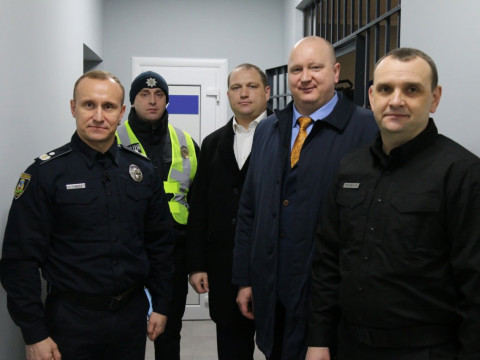 На Київщині впроваджують проєкт, який підвищить безпеку затриманих