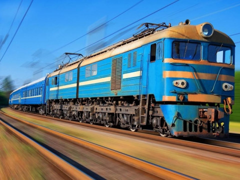 На Білоцерківщині потяг зіткнувся з автомобілем ВАЗ  (ФОТО)