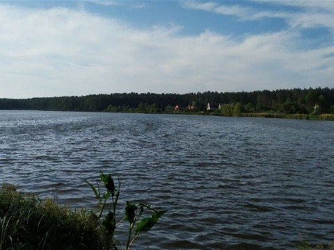 Патрульні Київщини закликають обережно відпочивати біля озер та річок