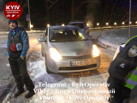На Одеській трасі масштабна ДТП: зіштовхнулись одразу три авто (ФОТО)