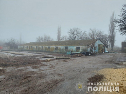 На Київщині знайшли нелегальний склад медичних відходів (ФОТО, ВІДЕО)