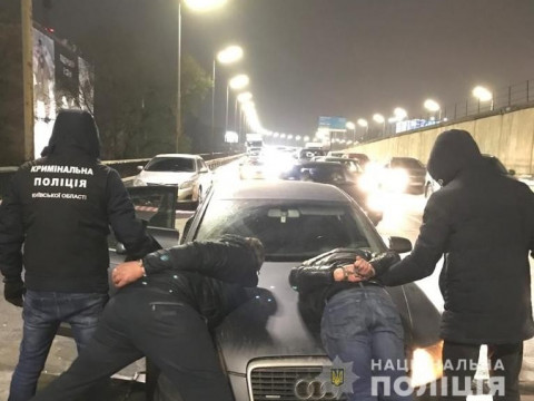 Правоохоронці Київщини спіймали "на гарячому" двох крадіїв з Грузії (ФОТО)