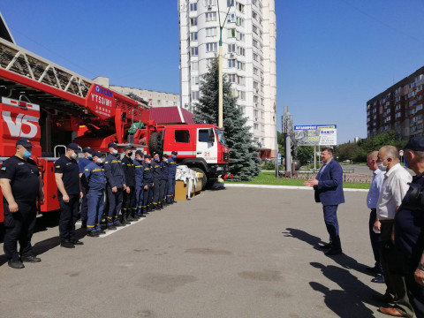 У Броварах пожежники отримали сучасну драбину з ліфтом (ФОТО)