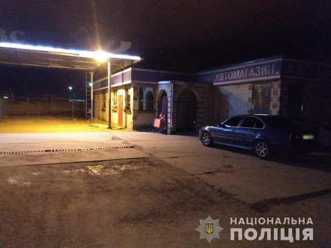 В Іванкові пасажир таксі зухвало пограбував АЗС