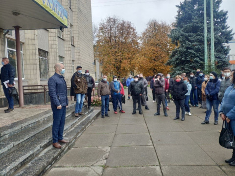 У Фастові підприємці зібралися на мітинг під стінами міськради (ФОТО)