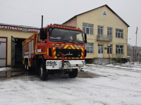 В Яготині рятувальники отримали сучасний пожежний автомобіль (ФОТО)
