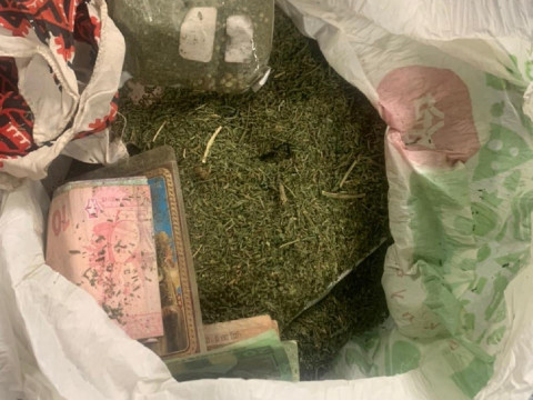У Броварах у перехожих знайшли наркотики (ФОТО)