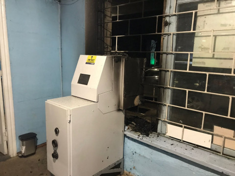 У Медвині психічно хворий чоловік підпалив банкомат (ФОТО)