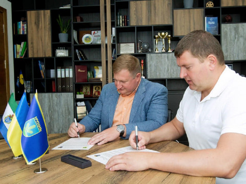 Очільники Ірпеня та Коцюбинського підписали угоду про побратимство