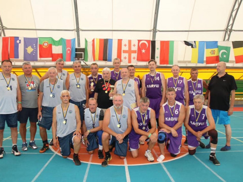 Збірна Київщини здобула першість на ветеранському турнірі з баскетболу (ФОТО)
