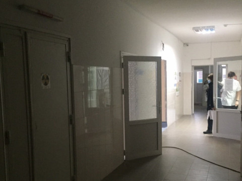 В Іванкові в хірургічному корпусі районної лікарні проводять капітальний ремонт
