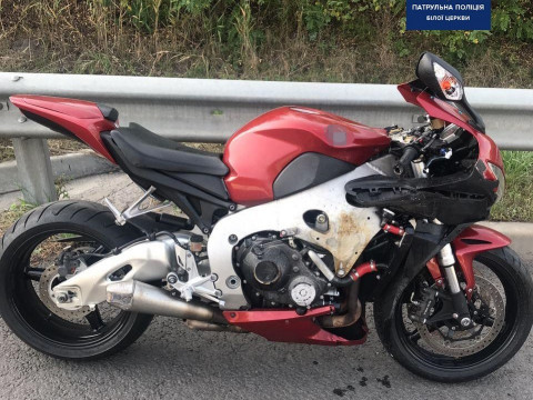 Білоцерківські патрульні знайшли вкрадений в Італії мотоцикл (ФОТО)