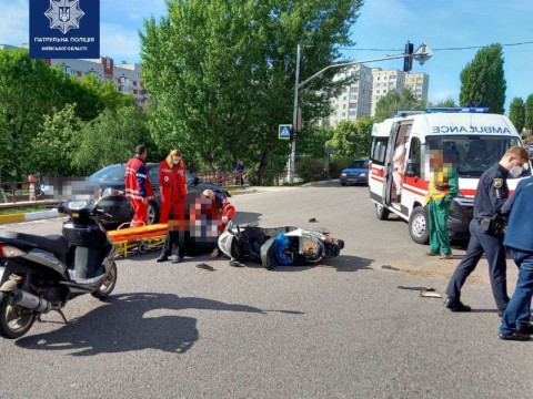 В Обухові зіткнулися пасажирський автобус та мотоцикл: є травмований (ФОТО)