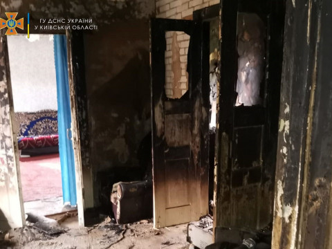 У Бородянській ОТГ рятувальники під час гасіння пожежі знайшли тіло чоловіка