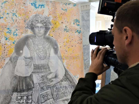 Відома у Переяславі художниця проводить виставку картин у Верховній Раді