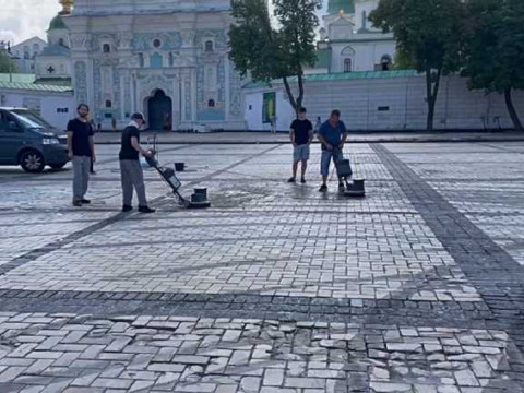 Реперка з Баришівки потрапила у скандал із дріфтингом у центрі Києва