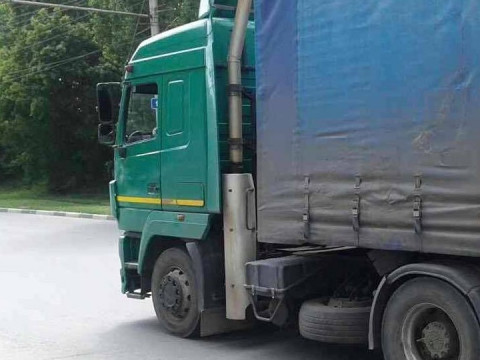 На Київщині водій фури ледь не переїхав патрульного
