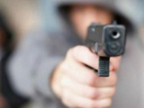 У Васильківській лікарні чоловік із пістолетом погрожував лікарю розправою (ВІДЕО)