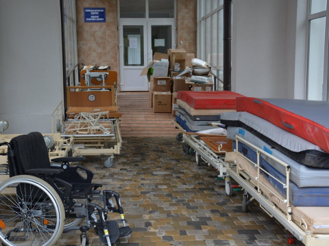 Миронівська лікарня отримала 10 багатофункціональних ліжок (ФОТО)