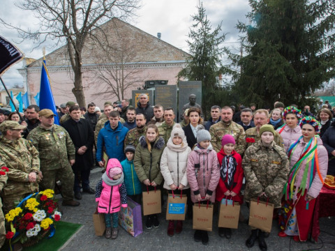У Переяславі урочисто відкрили пам’ятник загиблим АТОвцям (ФОТО, ВІДЕО)