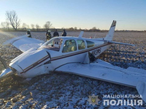 Авіакатастрофа на Броварщині: бельгієць та українець знаходяться у вкрай тяжкому стані