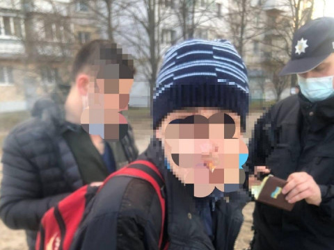 Правоохоронці знайшли в жителя Боярки небезпечні речовини