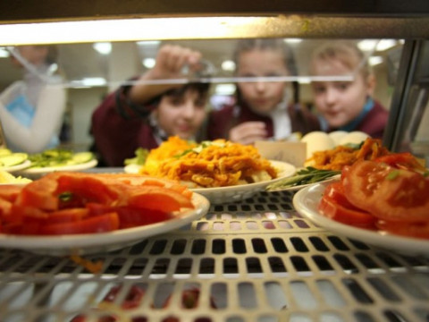 У Бучанській ОТГ батьки дітей з пільгових категорій платитимуть за шкільні обіди