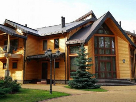 Колишня резиденція Януковича на Вишгородщині змінила господаря