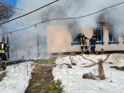 На Богуславщині в пожежі загинула жінка (ФОТО, ВІДЕО)
