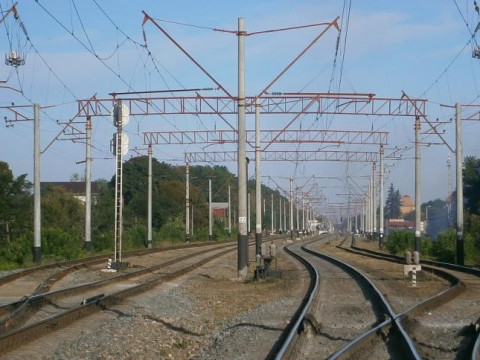 У Немішаєвому закриють рух автотранспорту через залізничний переїзд