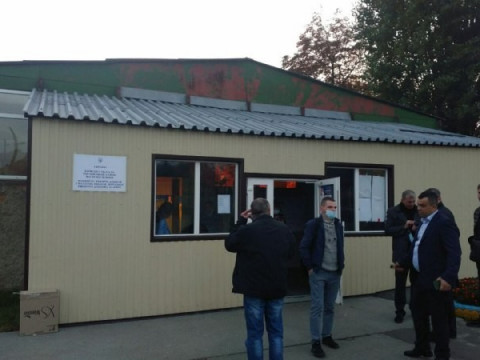 На одній з виборчих дільниць Василькова голосують без номерів на бюлетені (ФОТО)