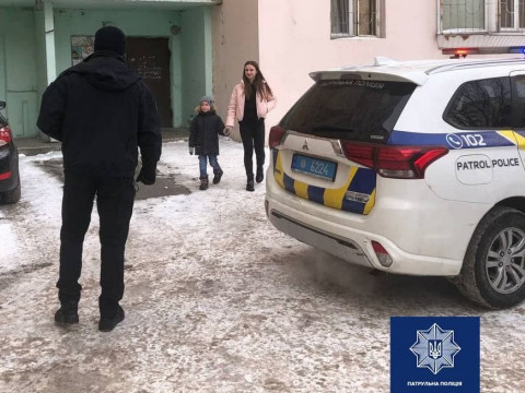 Бориспільські патрульні здійснили маленьку мрію: вони завітали до "майбутнього поліцейського" (ФОТО)