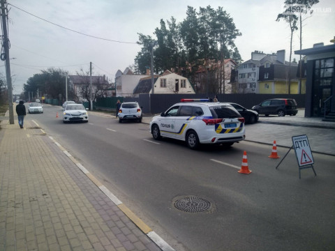 Чергова ДТП: в Ірпені два автомобілі не поділили дорогу