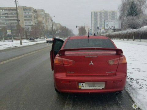 У Броварах на автомобілі катався чоловік з підробленими документами (ФОТО)