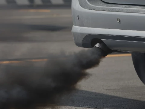 У Білій Церкві чоловік зачинився у гаражі з увімкненим двигуном автомобіля  