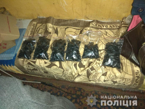 На Київщині у чоловіка вилучили сильнодіючі наркотичні речовини  (ФОТО, ВІДЕО)