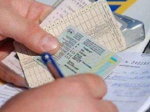 У Вишгороді громадяни КНР хотіли отримати водійські права за підробленими документами
