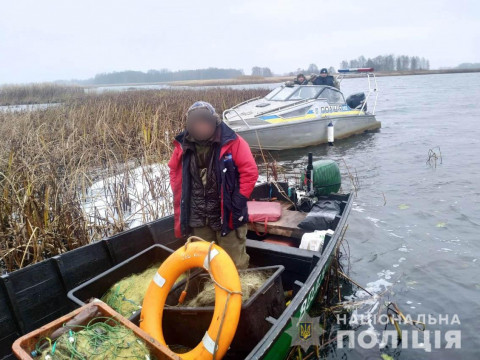 Поліцейські затримали браконьєрів за незаконний вилов риби у зоні ЧАЕС