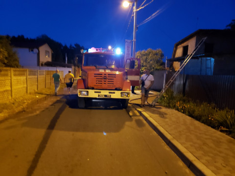 У Броварах горів приватний будинок