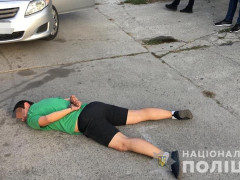 В Іванківському районі затримали злочинців, які напали на родину та погрожували праскою (ФОТО)