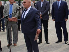 Аваков нагородив пістолетом відомого забудовника з Київщини