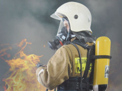 На Білоцерківщині згорів ангар деревообробного цеху