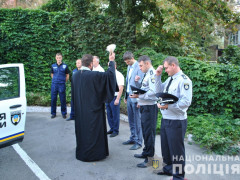 На Київщині посвятили поліцейські автомобілі