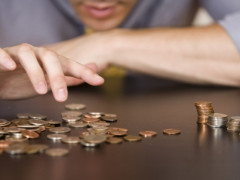 За межею бідності: 63% сімей Київщини вважають себе бідняками